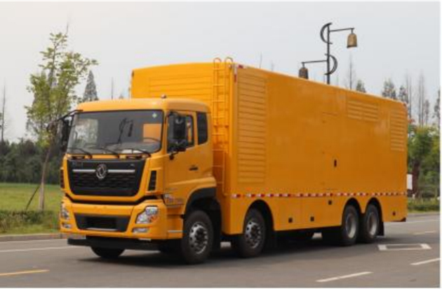 東風(fēng)天龍前四后八電源車1000KW