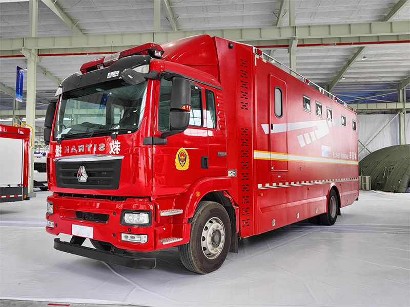 后勤保障車